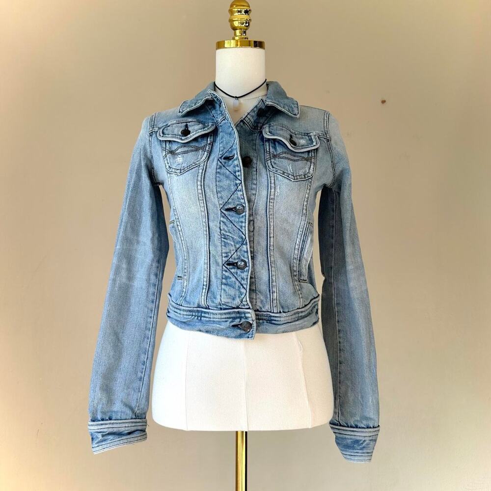Abercrombie Denim Jacket Tagged Medium Runs Small Light Wash Button Up 2000s